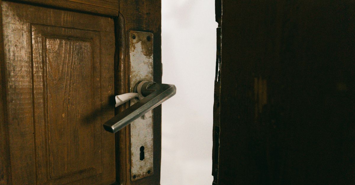 front door lock key — Fayette County Locksmith